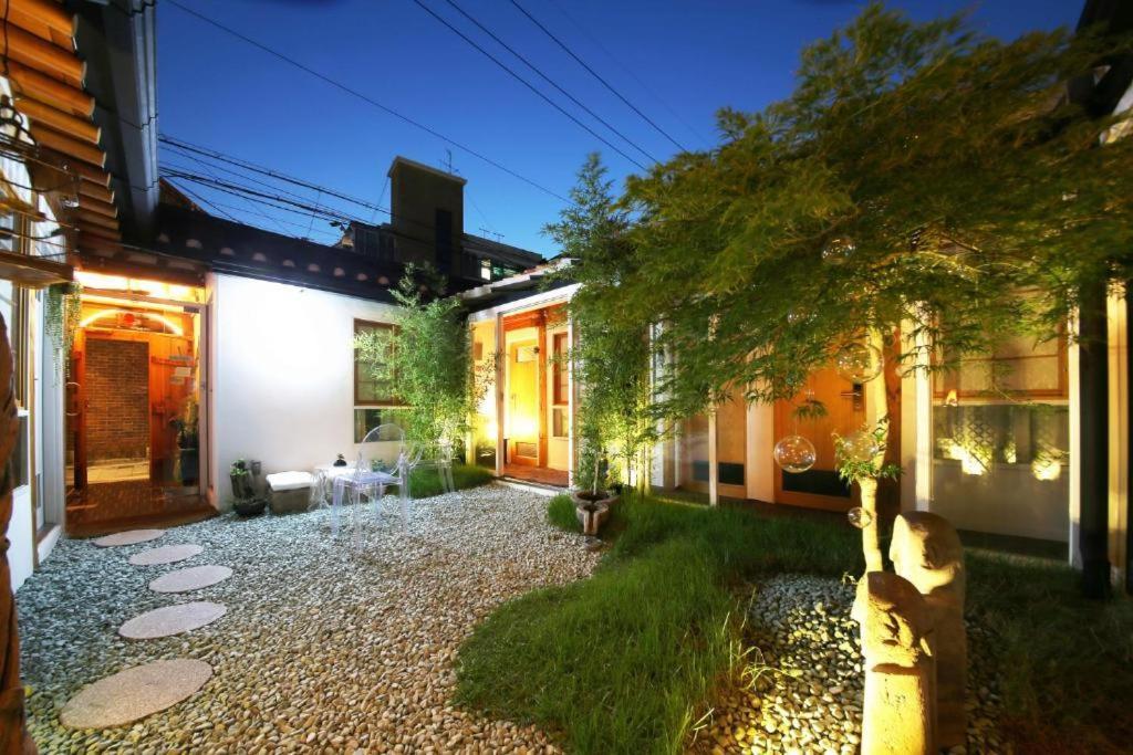 'Hanok Hanok' Boutique Stay Seoul - 2Min From Gyeongbokgung Palace Station Екстериор снимка