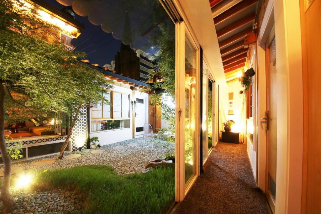 'Hanok Hanok' Boutique Stay Seoul - 2Min From Gyeongbokgung Palace Station Екстериор снимка