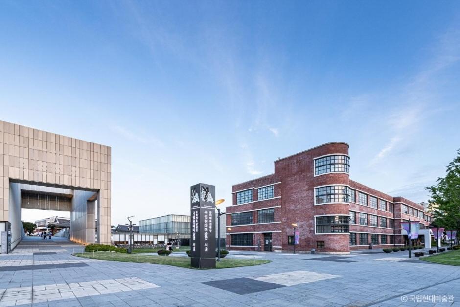 'Hanok Hanok' Boutique Stay Seoul - 2Min From Gyeongbokgung Palace Station Екстериор снимка
